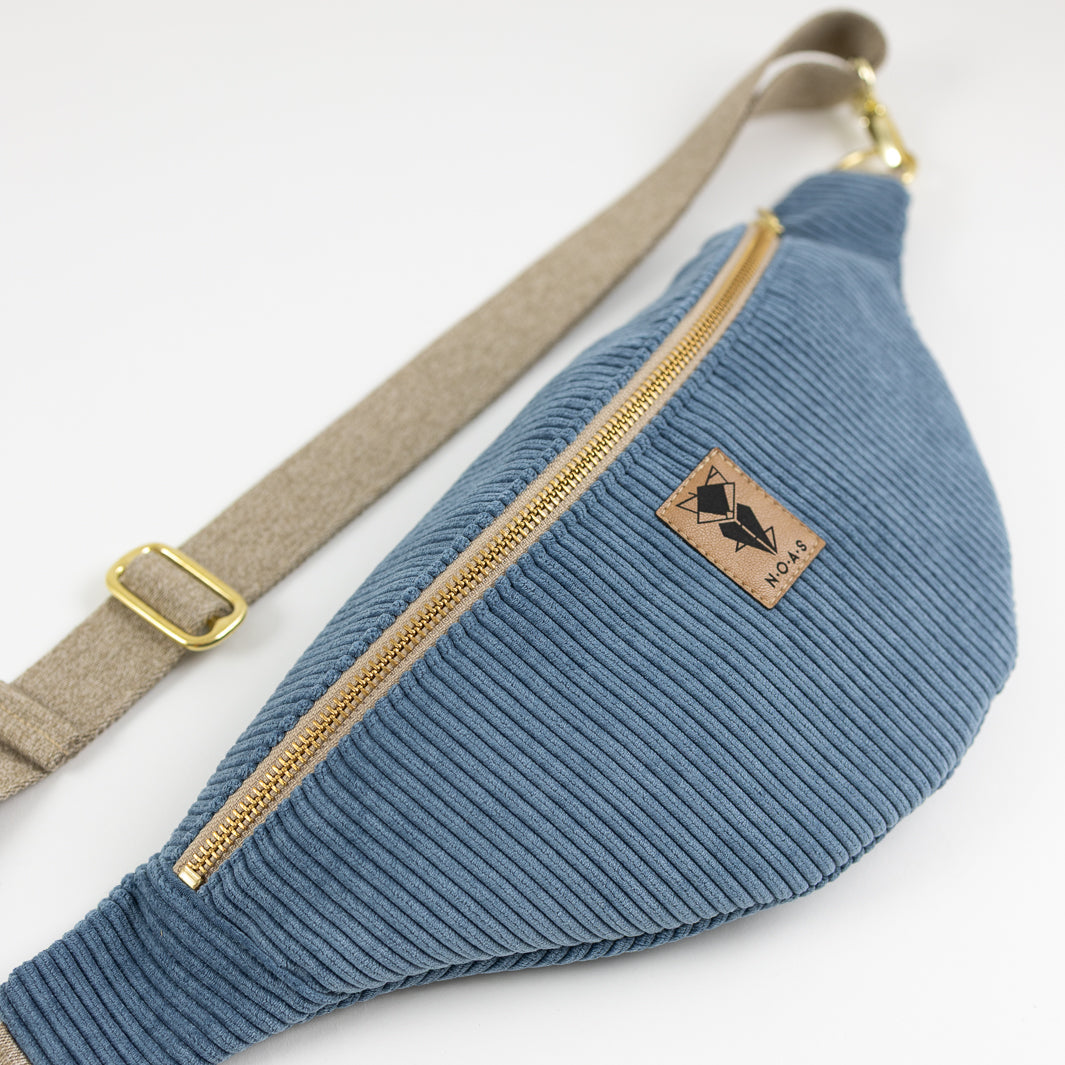 NOAS Bauchtasche Cord Himmelblau - Size L mit Reißverschlusstasche