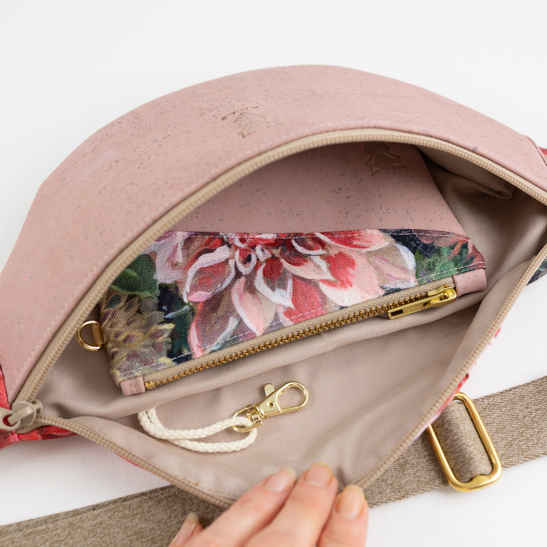 Bauchtasche Kork Rosa Spring Blossom Size M  - vegan und handgefertigt in Berlin | NOAS