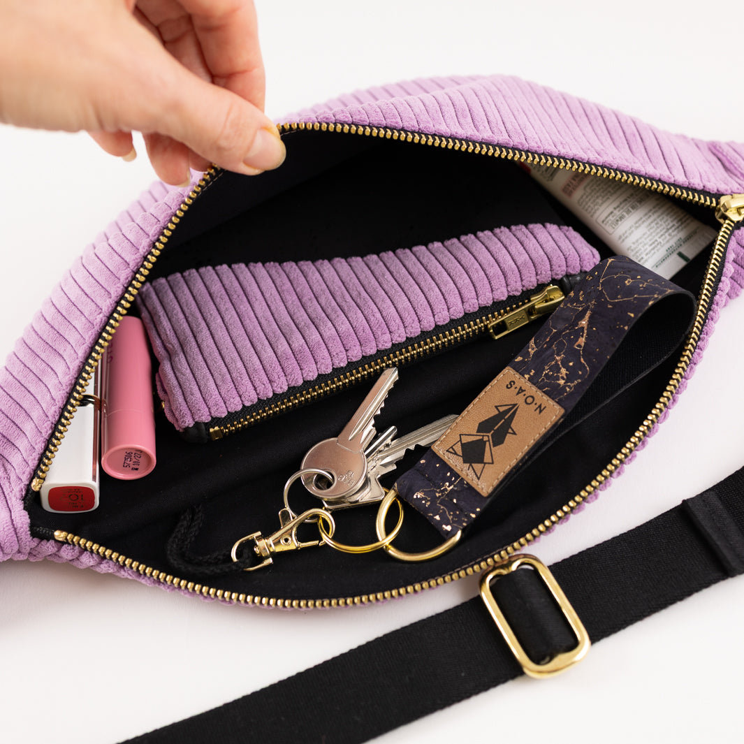 NOAS Bauchtasche Cord Lilac - Size L mit Reißverschlusstasche