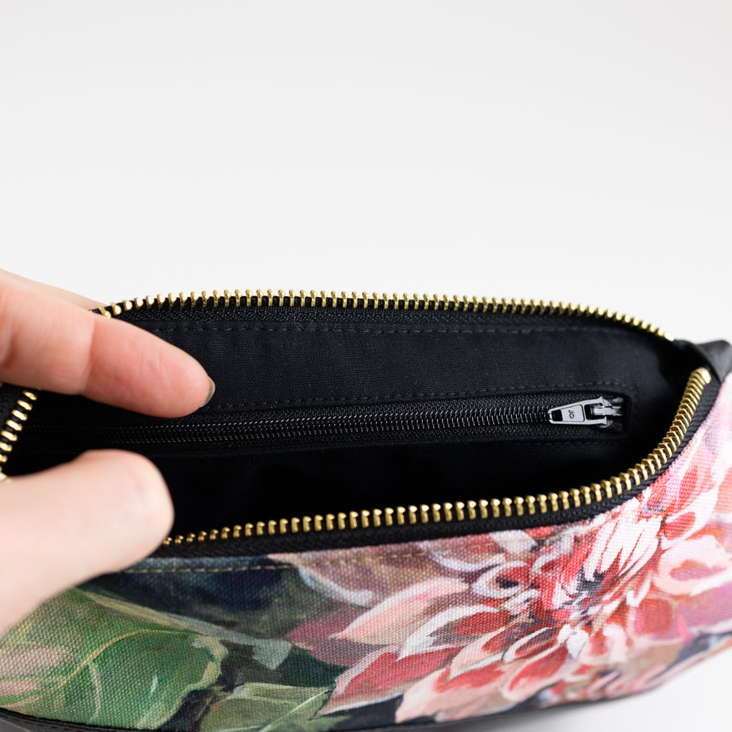 Kleine Handtasche Spring Blossom mit Reißverschlusstasche - vegan und handgefertigt in Berlin | NOAS