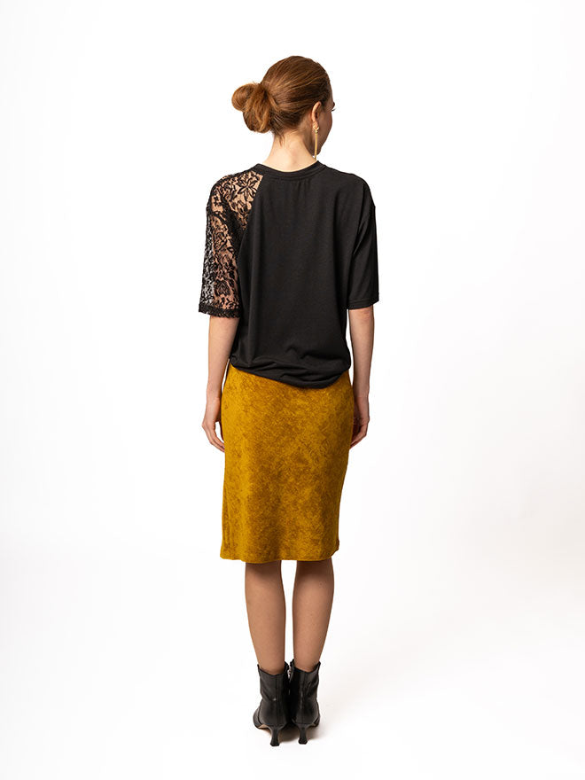 MASHA - schmaler Rock aus Haute Couture-Samt in Gold