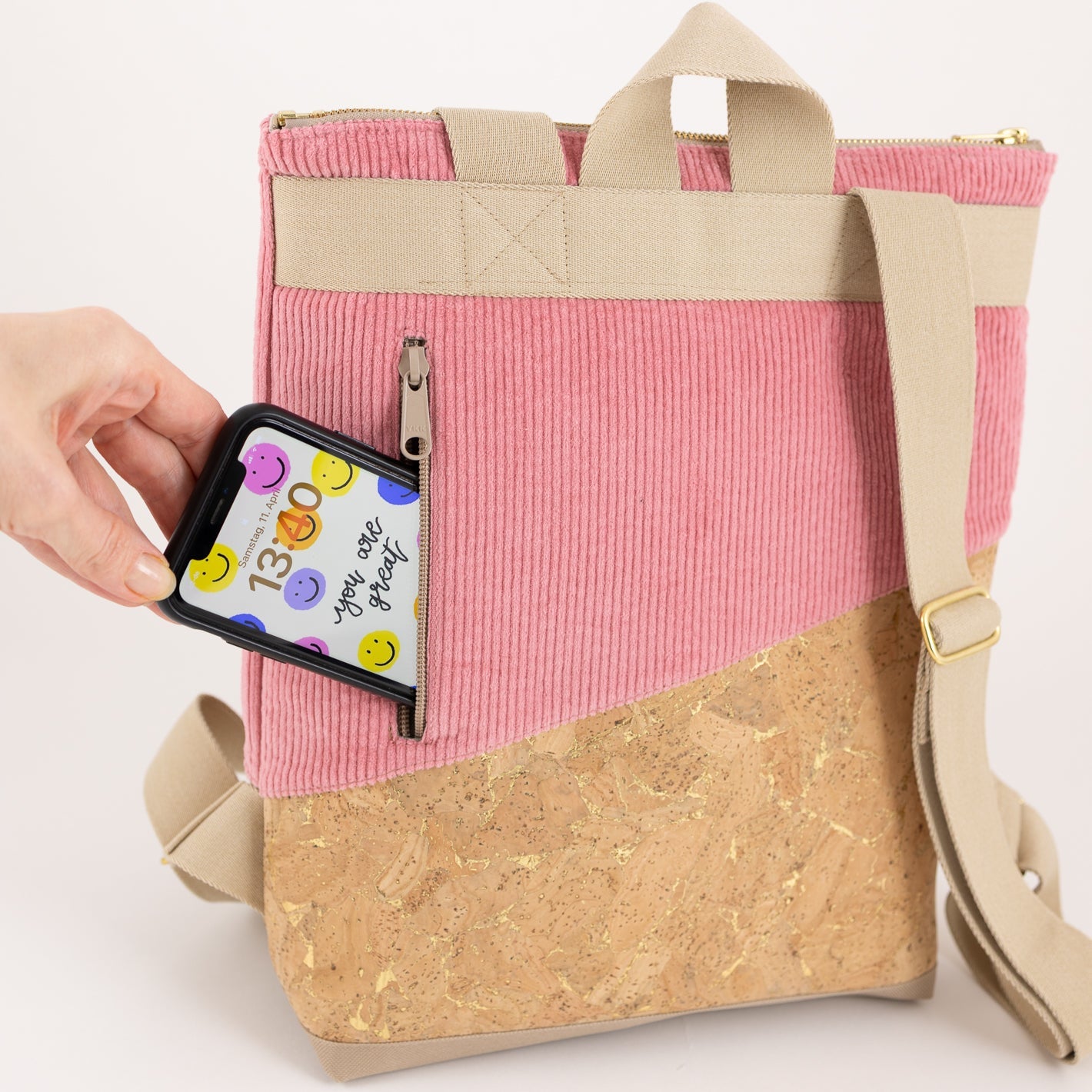 Mini-Rucksack Kork Natur Gold Cord Bubblegum mit Geheimfach - vegan und handgefertigt in Berlin | NOAS