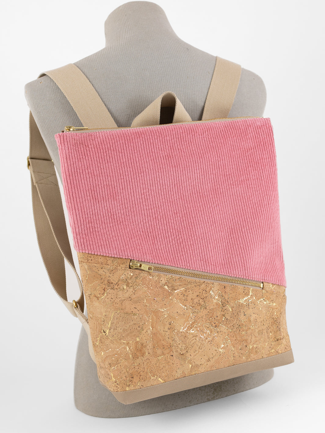 Mini-Rucksack Kork Natur Gold Cord Bubblegum mit Geheimfach - vegan und handgefertigt in Berlin | NOAS