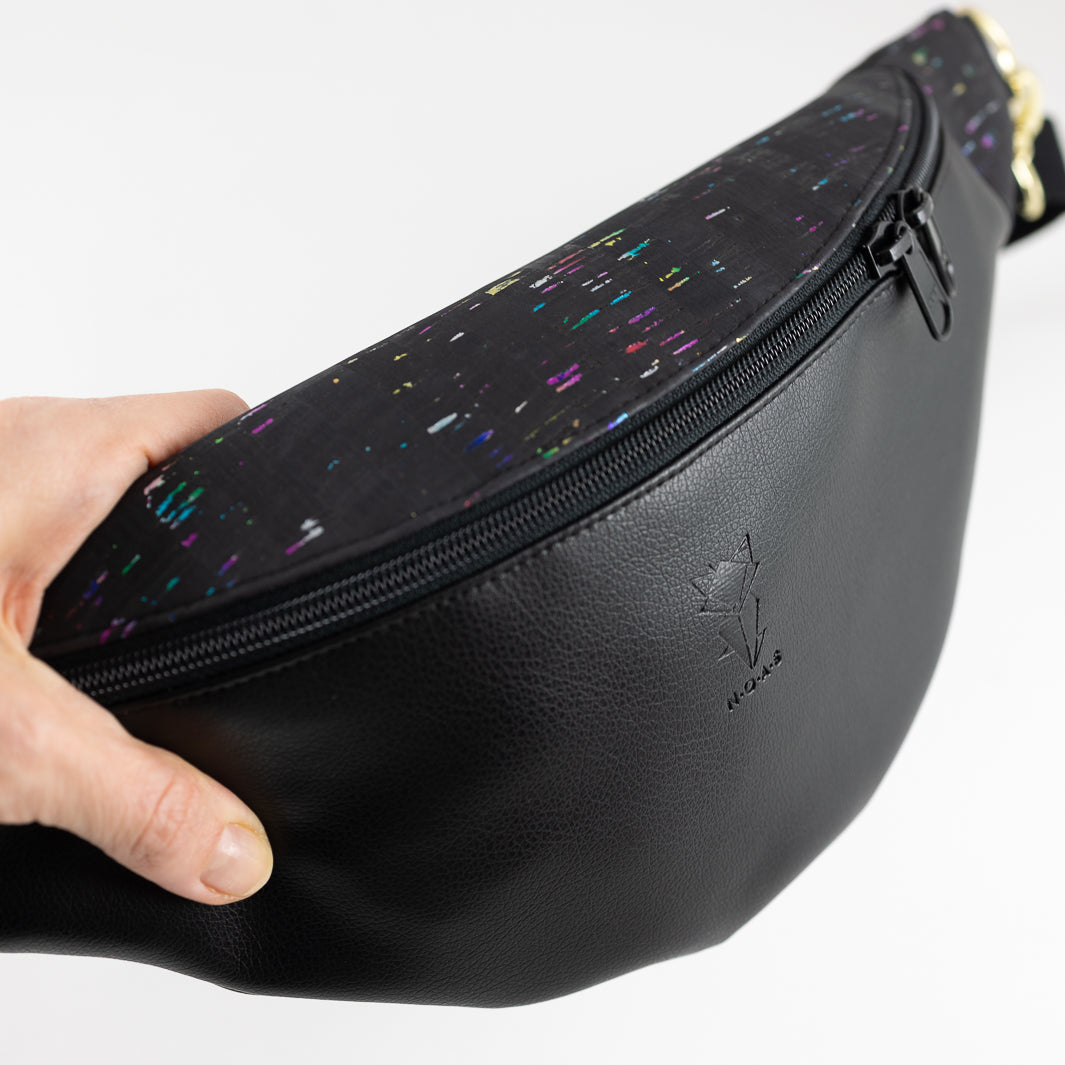 Bauchtasche Rainbow Kork Schwarz Size L - vegan und handgefertigt in Berlin | NOAS