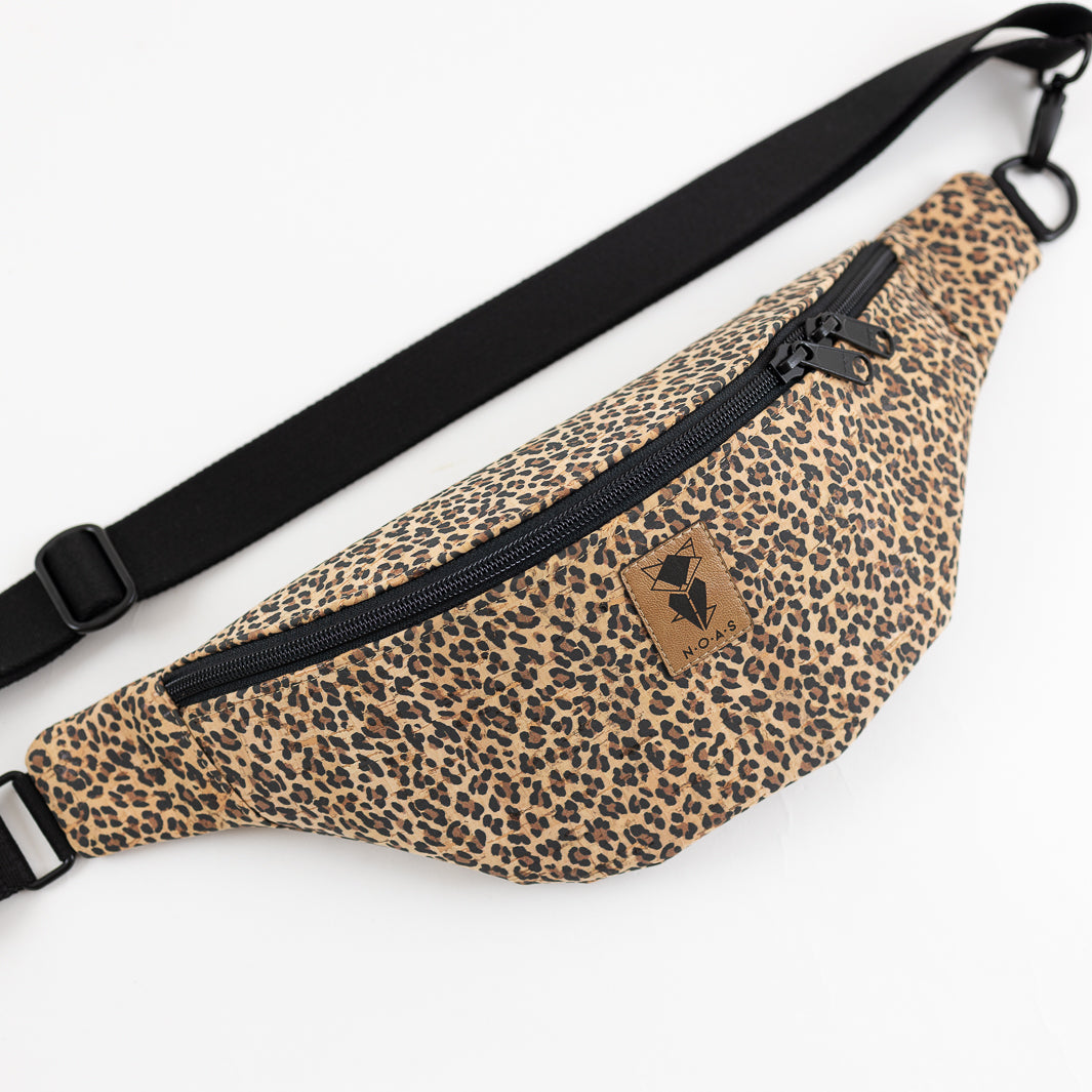 Bauchtasche Kork LEO Size M - vegan und handgefertigt in Berlin | NOAS