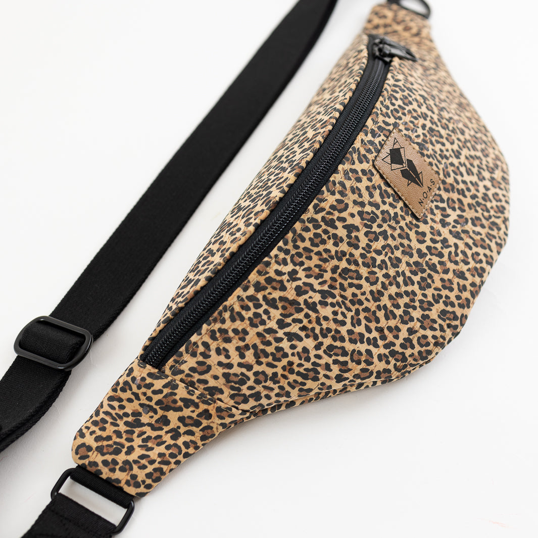 Bauchtasche Kork LEO Size M - vegan und handgefertigt in Berlin | NOAS
