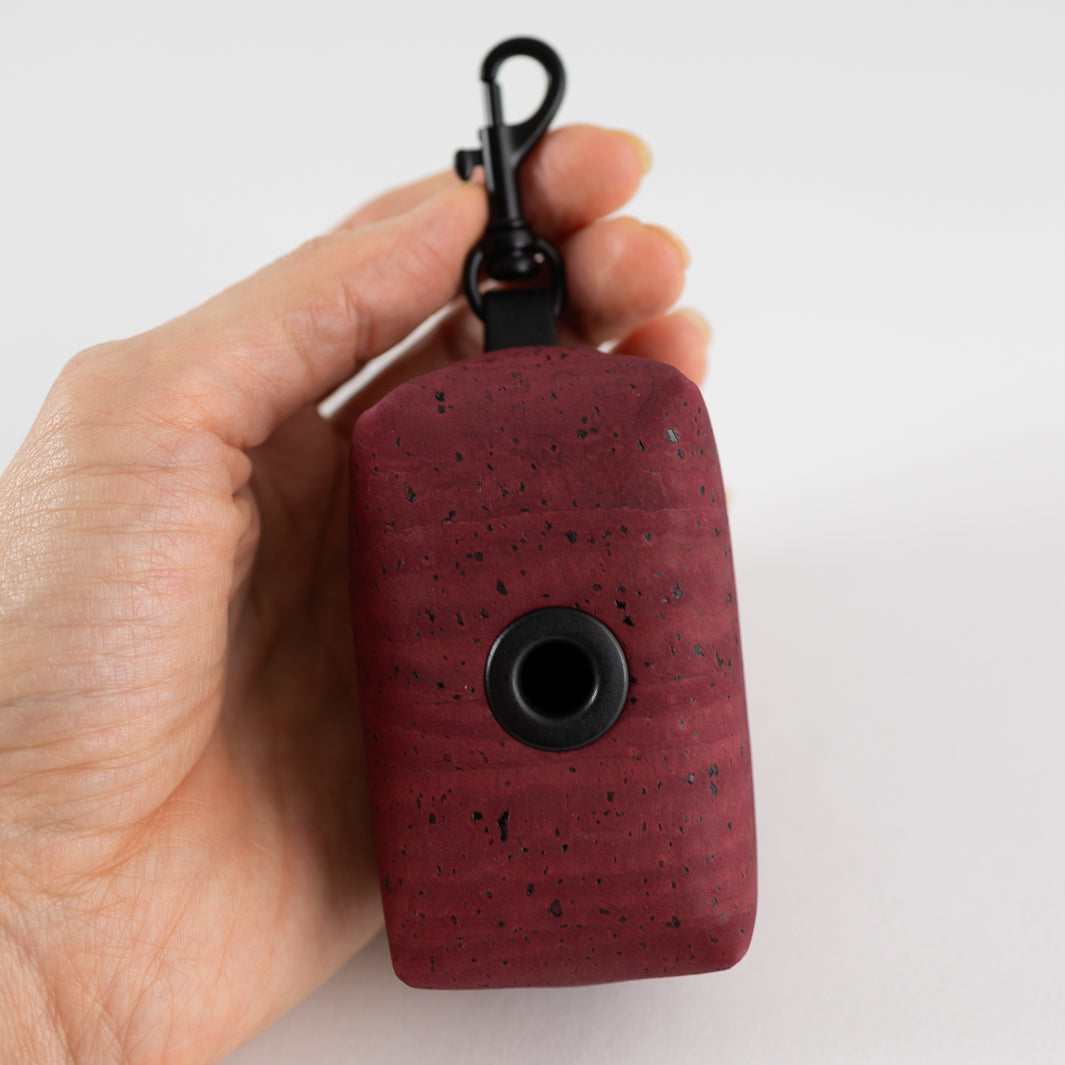 NOAS Mini-Tasche für Hundekotbeutel – Kork Weinrot