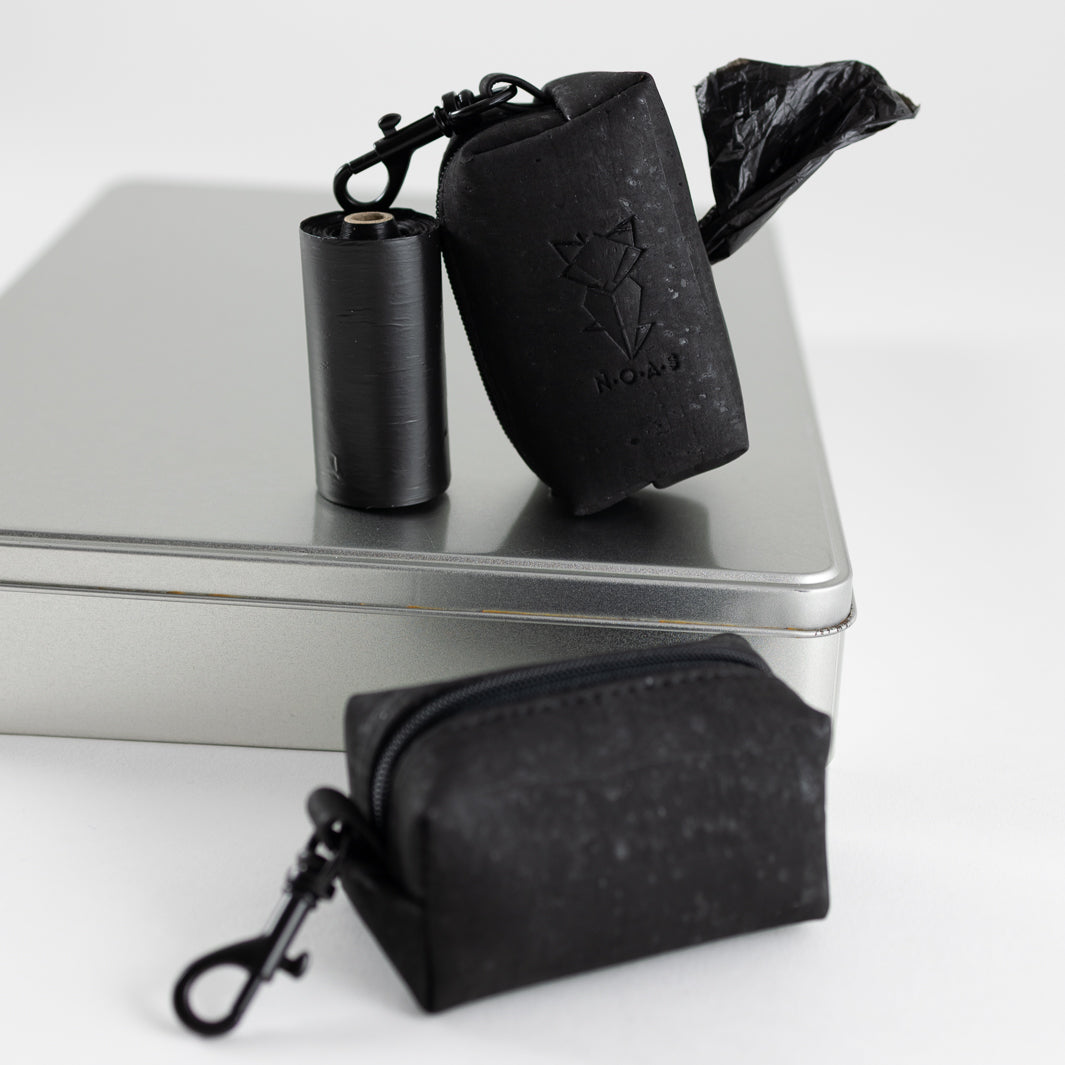 NOAS Mini-Tasche für Hundekotbeutel – Kork Schwarz All Black