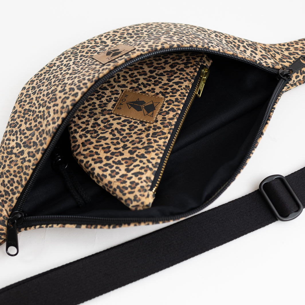 Bauchtasche Kork LEO Size M - vegan und handgefertigt in Berlin | NOAS