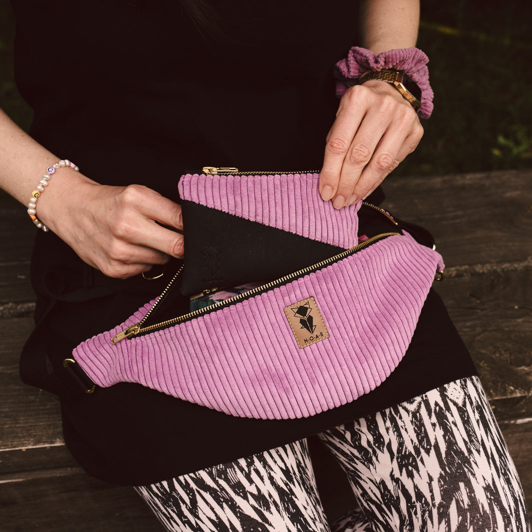 NOAS Bauchtasche Cord Lilac - Size L mit Reißverschlusstasche