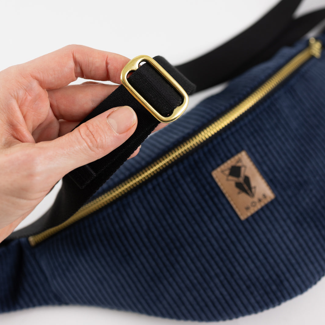 NOAS Bauchtasche Cord Dunkelblau - Size L mit Reißverschlusstasche