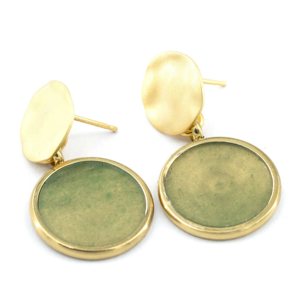 Vergoldete Edelstahl Ohrringe mit grünem Anhänger – Sergio Engel