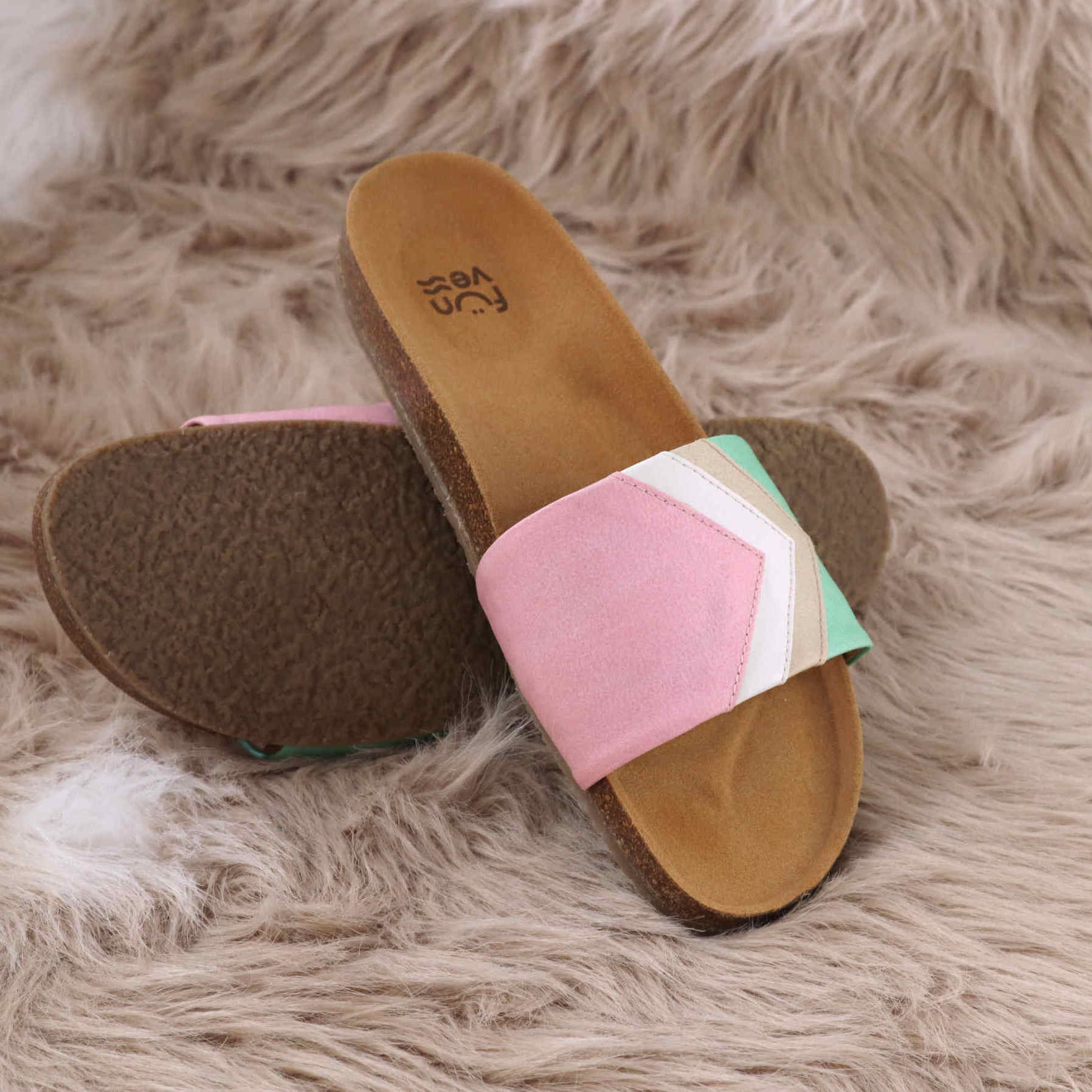 Rosa Sandale mit bequemen Fußbett, vegan, Baumwolleder, flexibel, weich, Marke: Fünve, Modell: Strawberry