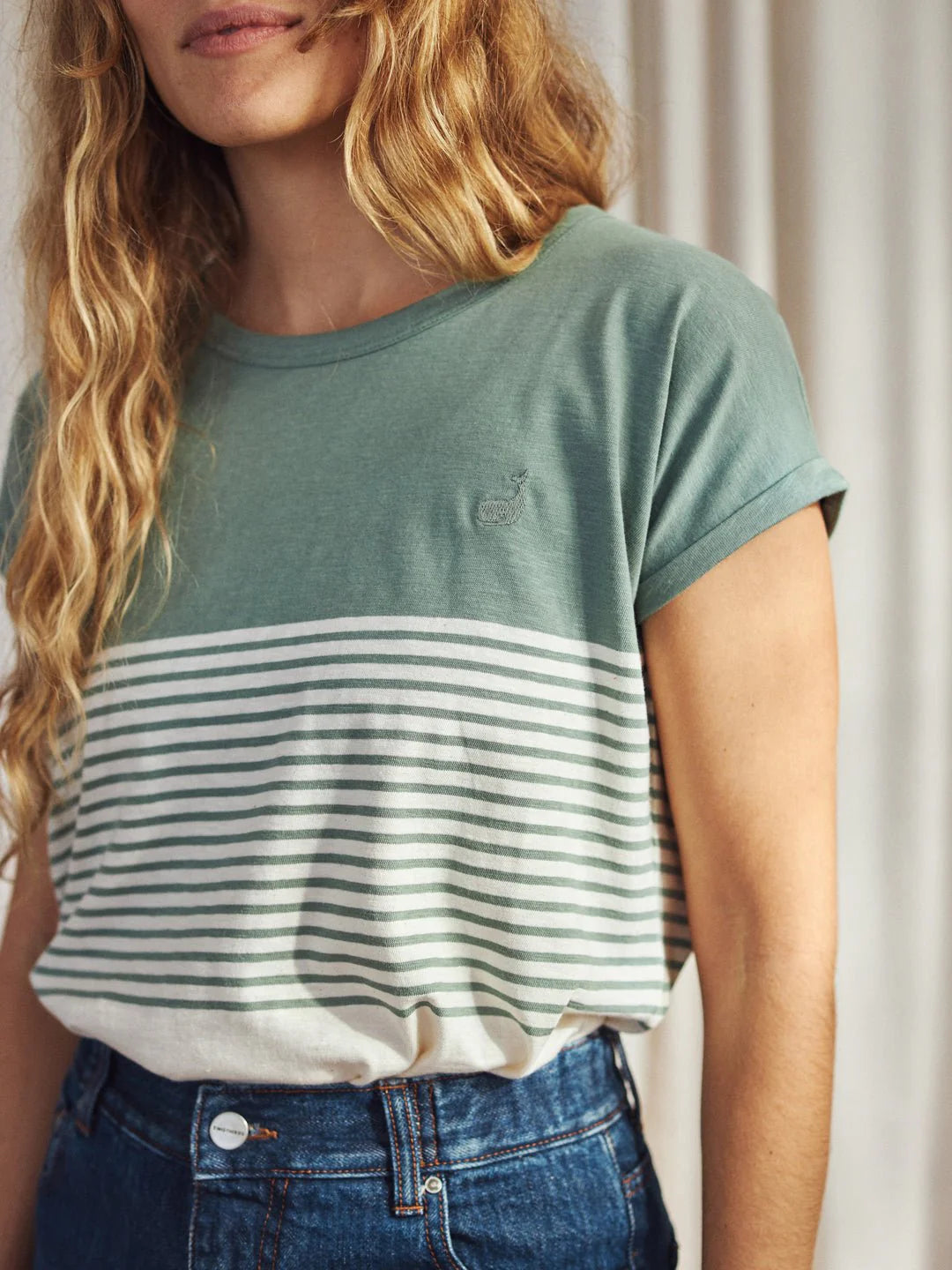 T-Shirt Molene sage green gestreift aus Bio-Baumwolle – TWOTHIRDS